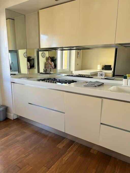 Apartment Luxury House481 Rom